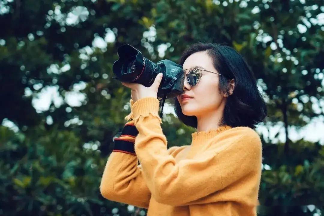买了单反和微单，如何快速提升拍摄水平？看书麻烦？视频教程来了