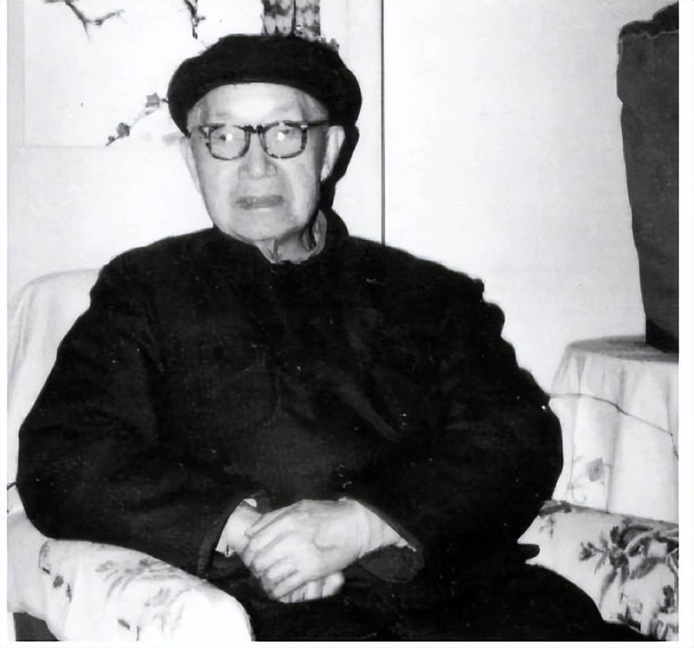 华克之：1945年冒充国民党中将，两次诱惑日军少将赠出大批军火