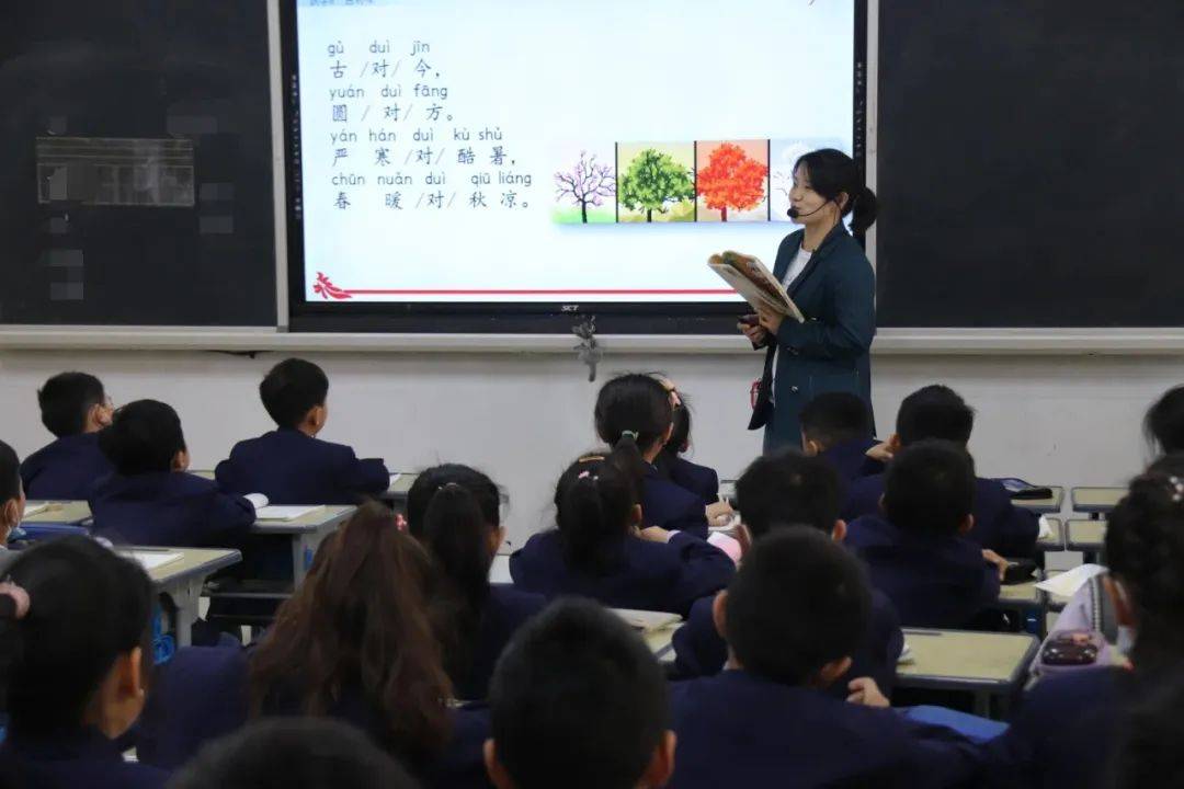 校校有典型，人人当模范 ——樊慧