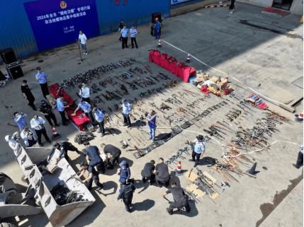 南通市公安局开展非法枪爆物品集中销毁活动