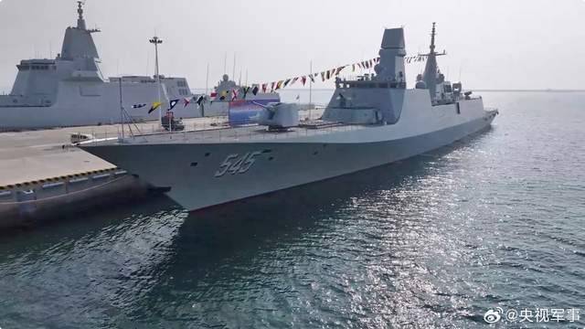 海军054B护卫舰首舰交接入列，舷号545
