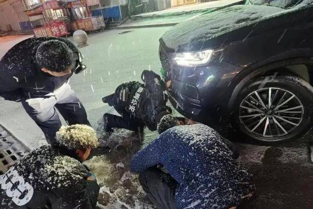 外交部发言人毛宁点赞山东德州交警！